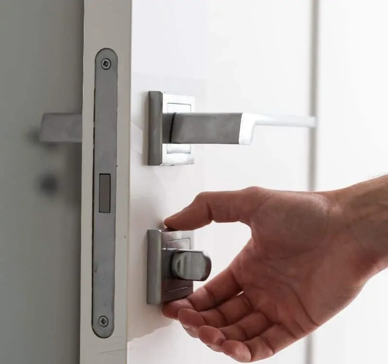 Que cerrajeros en Castelldefels ofrecen cambios de cerraduras de forma rapida 800x750 - ¿Qué cerrajeros en Castelldefels ofrecen cambios de cerraduras de forma rápida?